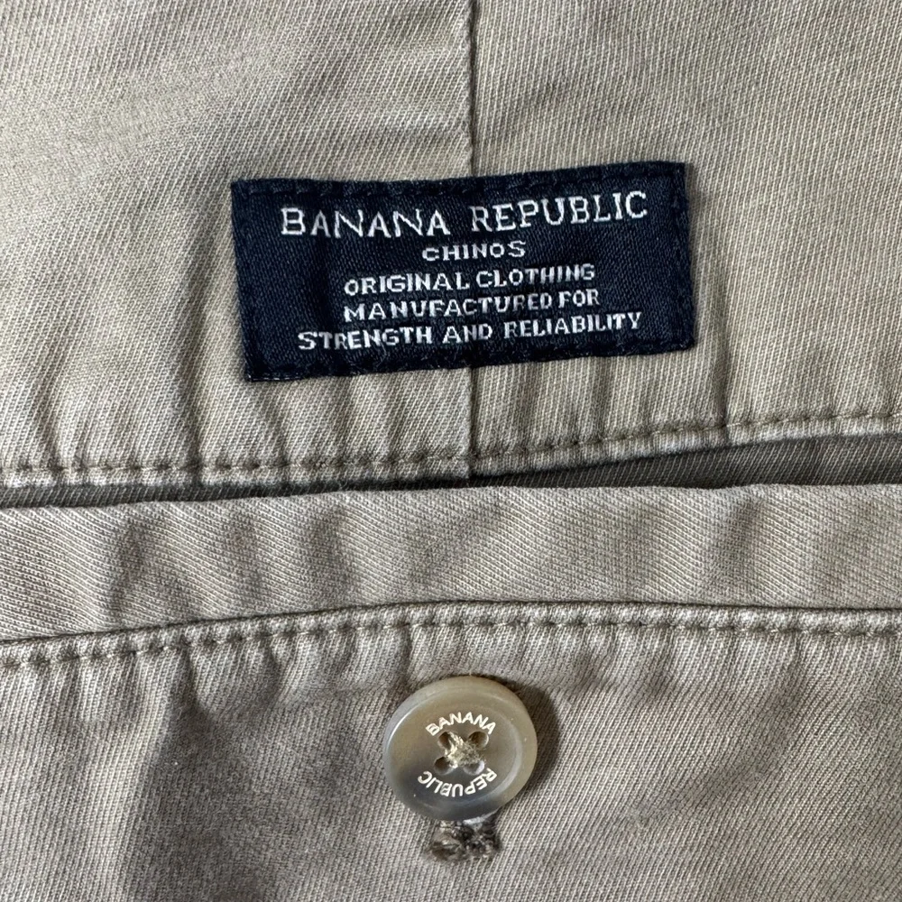 Banana Republic Emerson Chino Pants Beige Flat Front Men’s Size 35x31